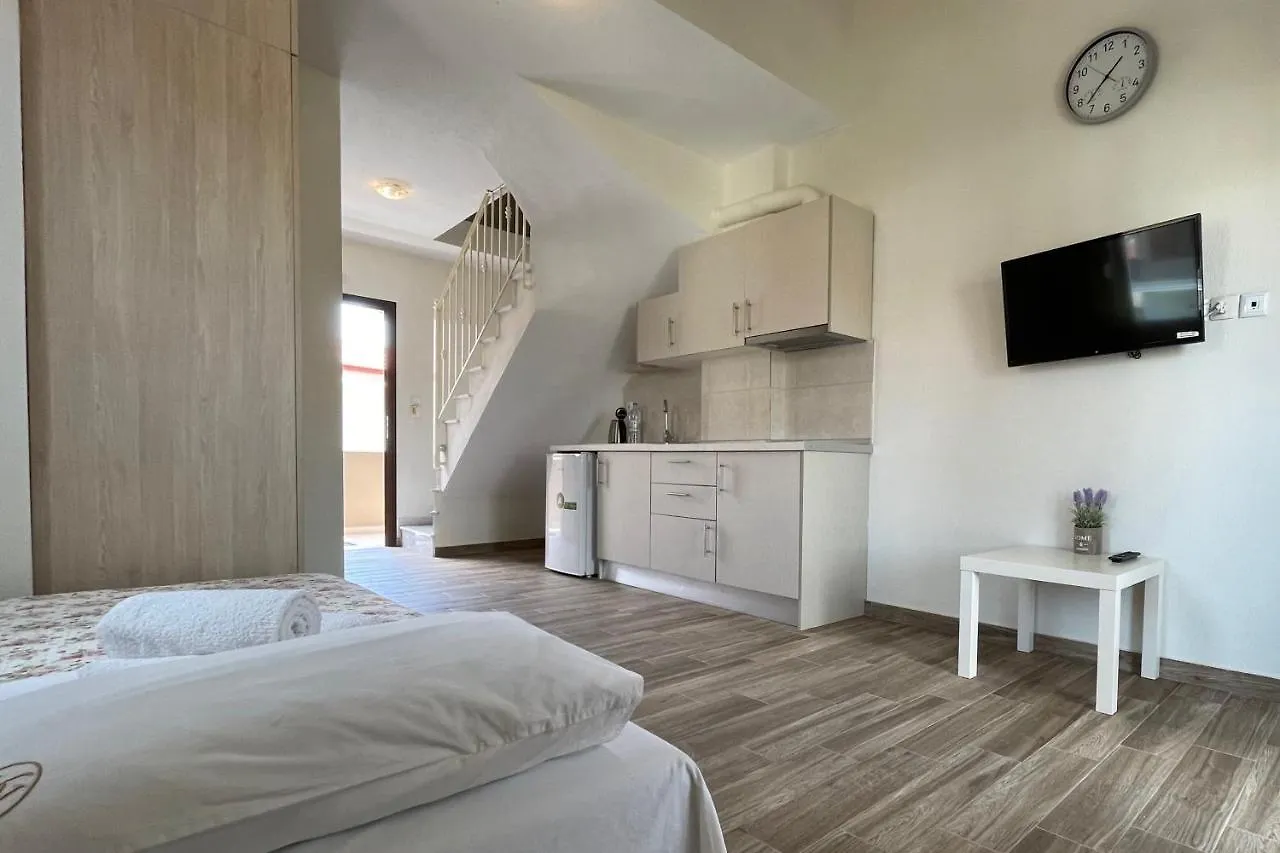 Royals Apartments 2 Nikiti
