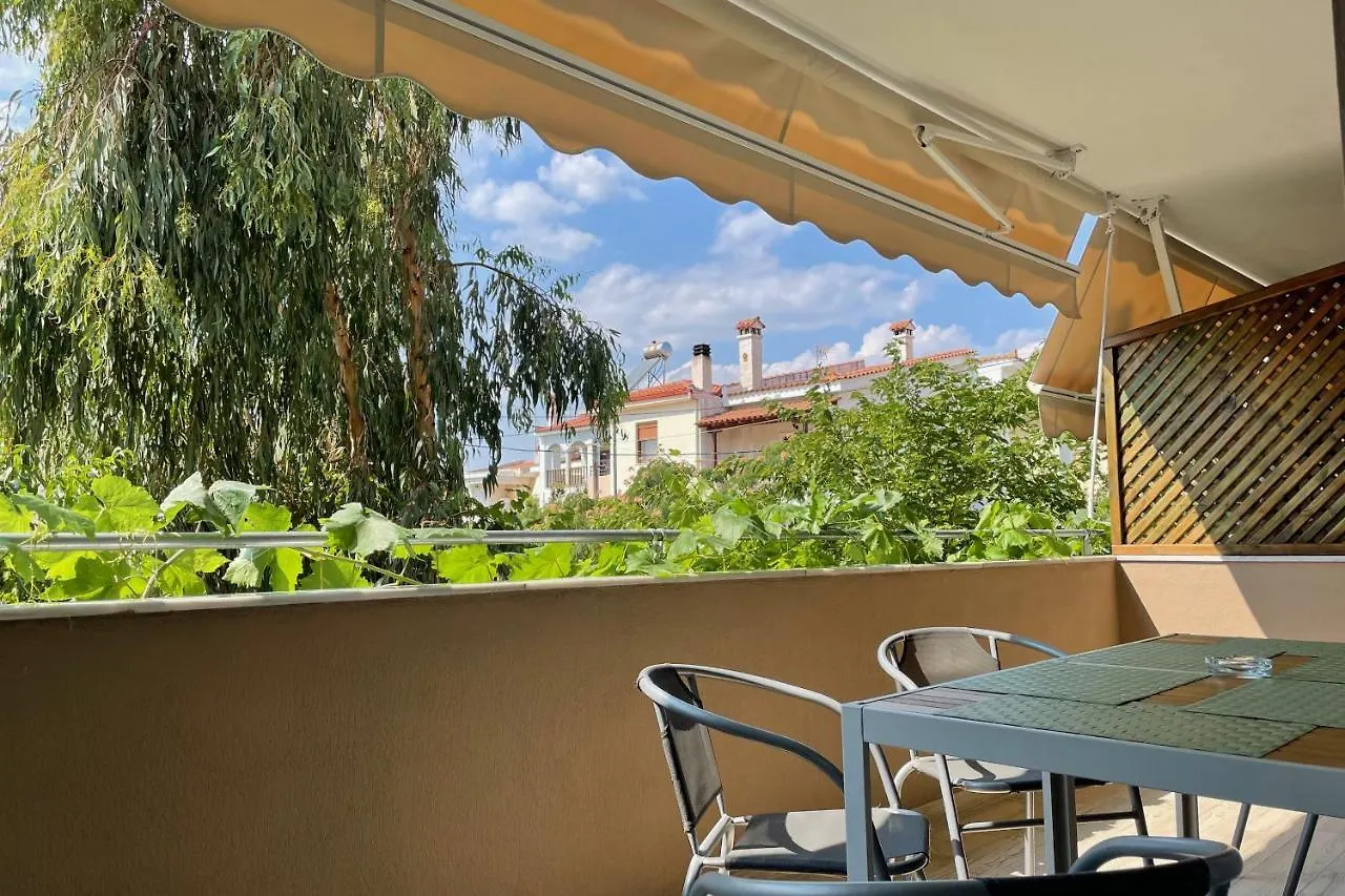 Royals Apartments 2 Νικήτη 0*,  Ελλάδα